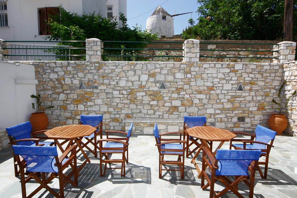 Anna'S Parikia Studios Exterior foto